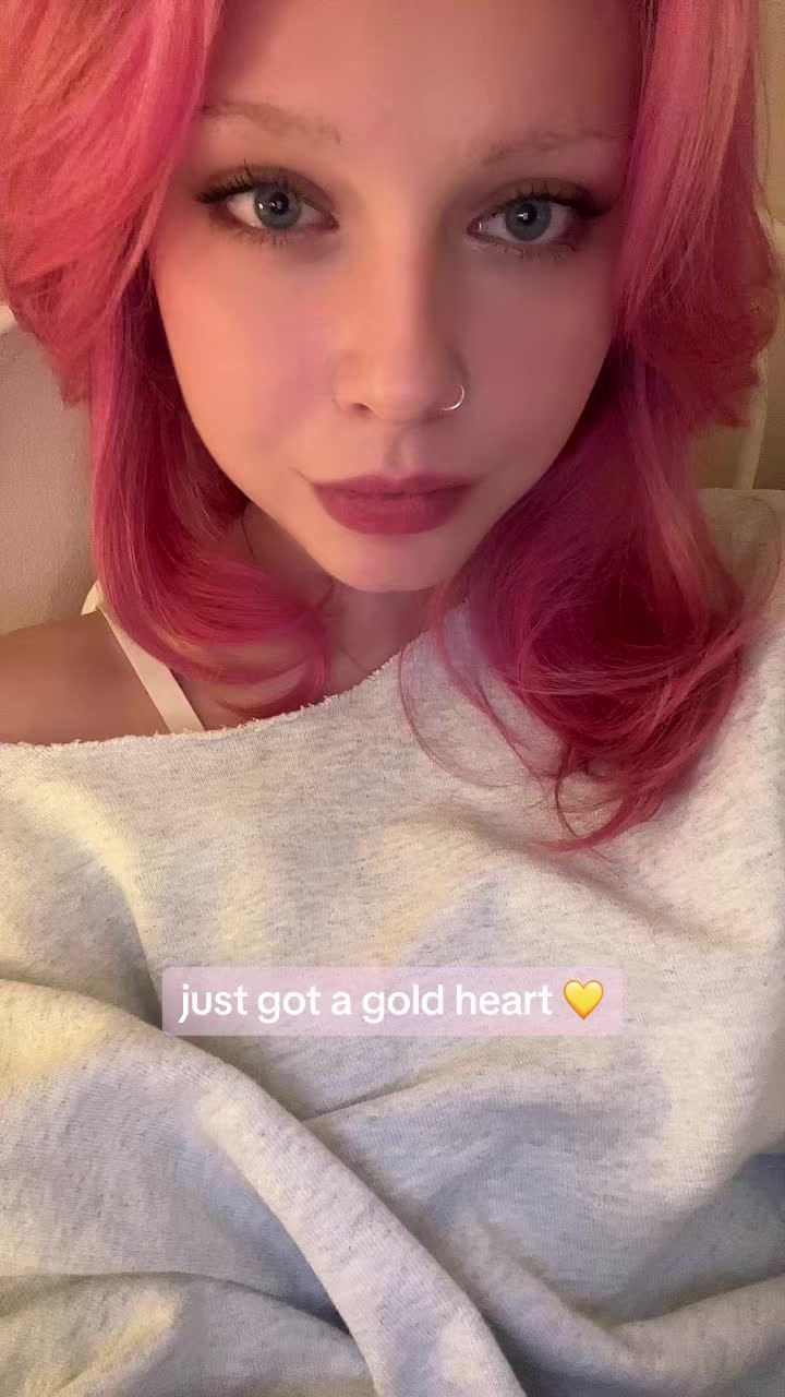 @emmacore ⋆｡‧˚ʚ🍓ɞ˚‧｡⋆
