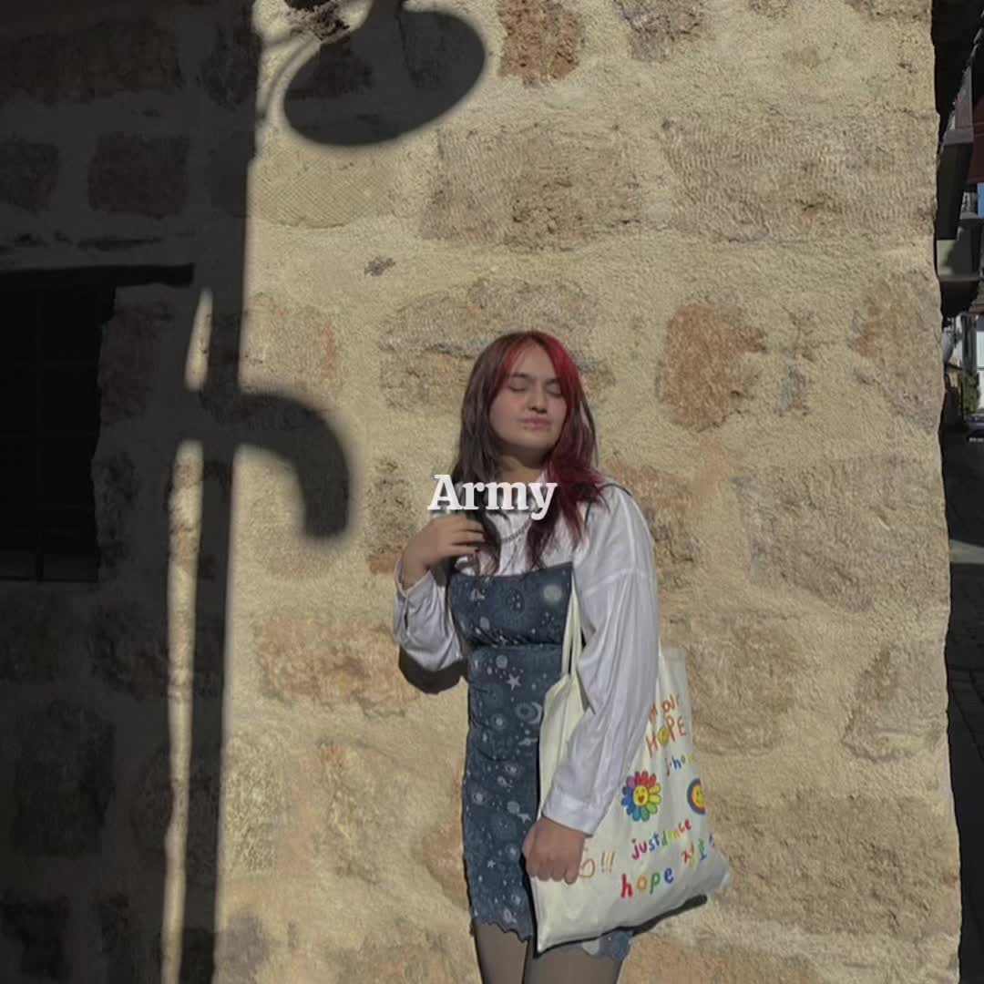 @Nazlı Yıldız