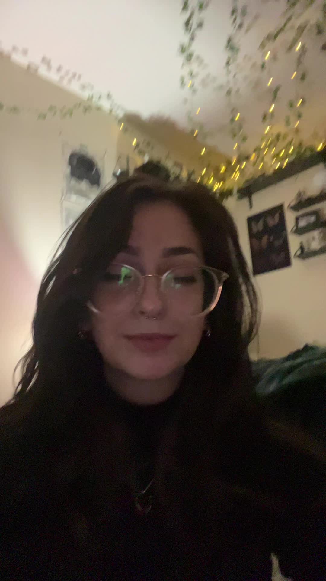 @:D