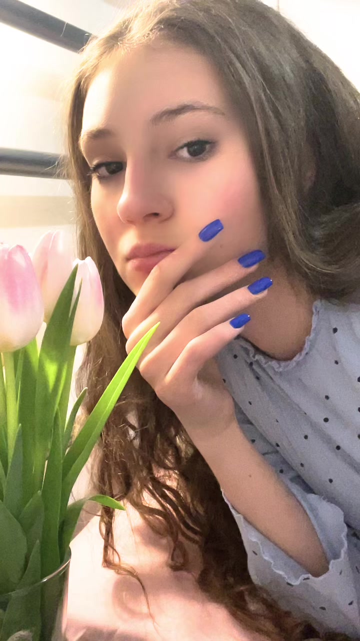 @Oksi👄