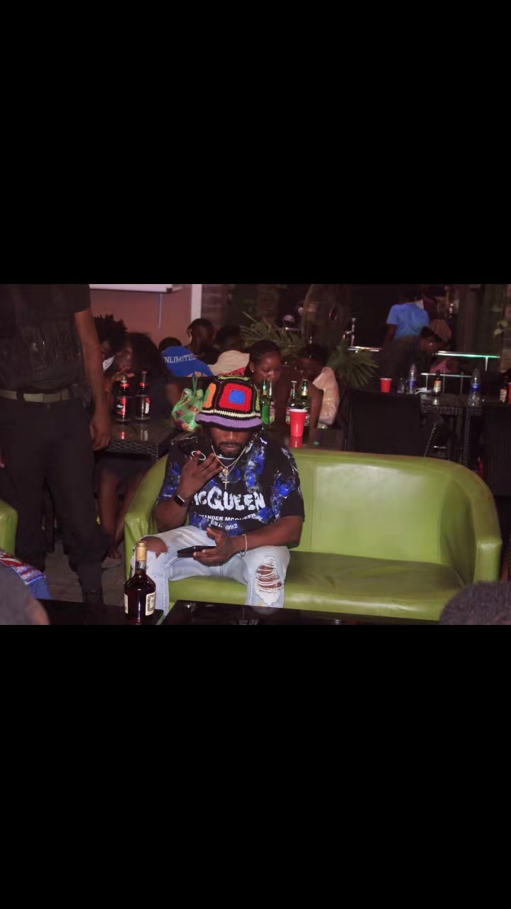 @E Givers Lounge And Bar