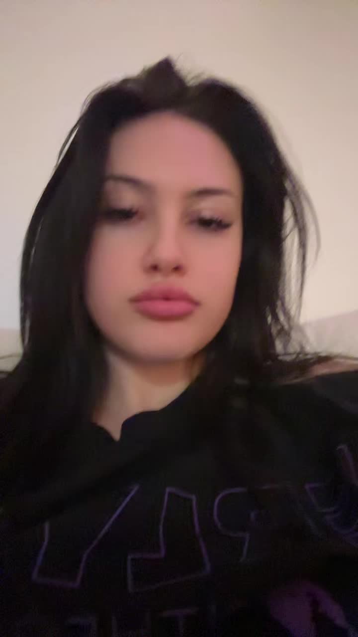 @Ogweirdgirlhotbody