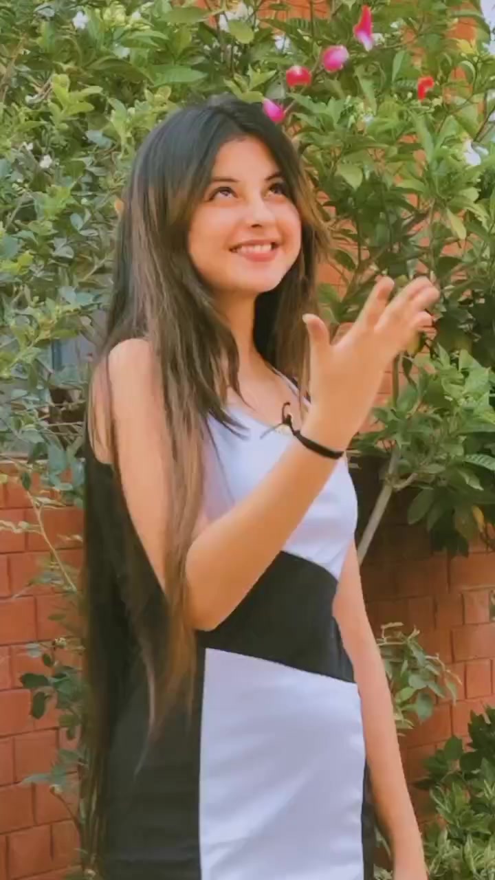 @꧁decel_qız👑2004🐆👧🏻꧂