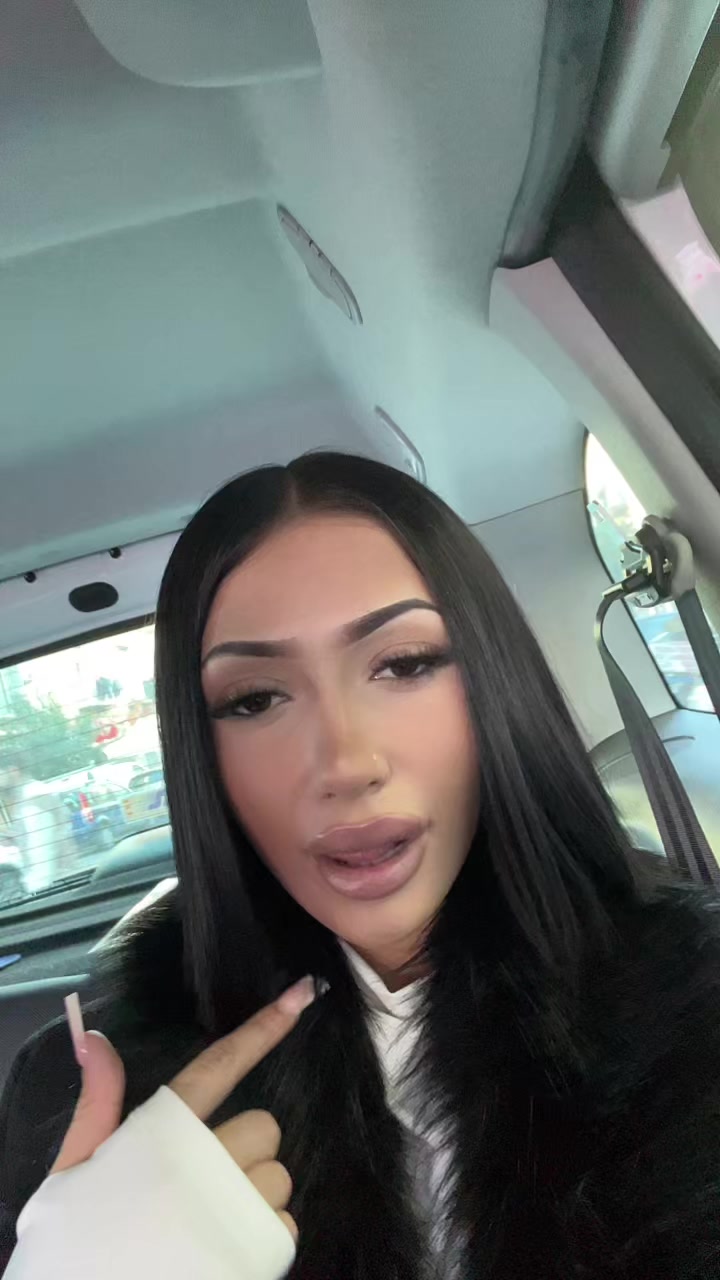 @𝓥𝓡🍒