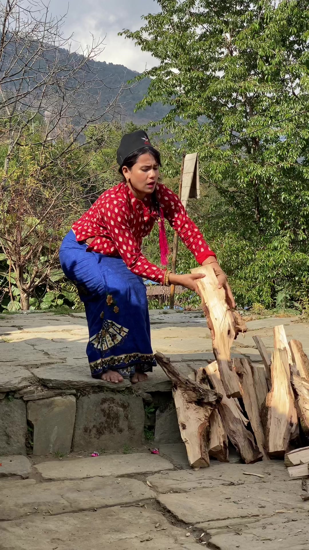 @असु