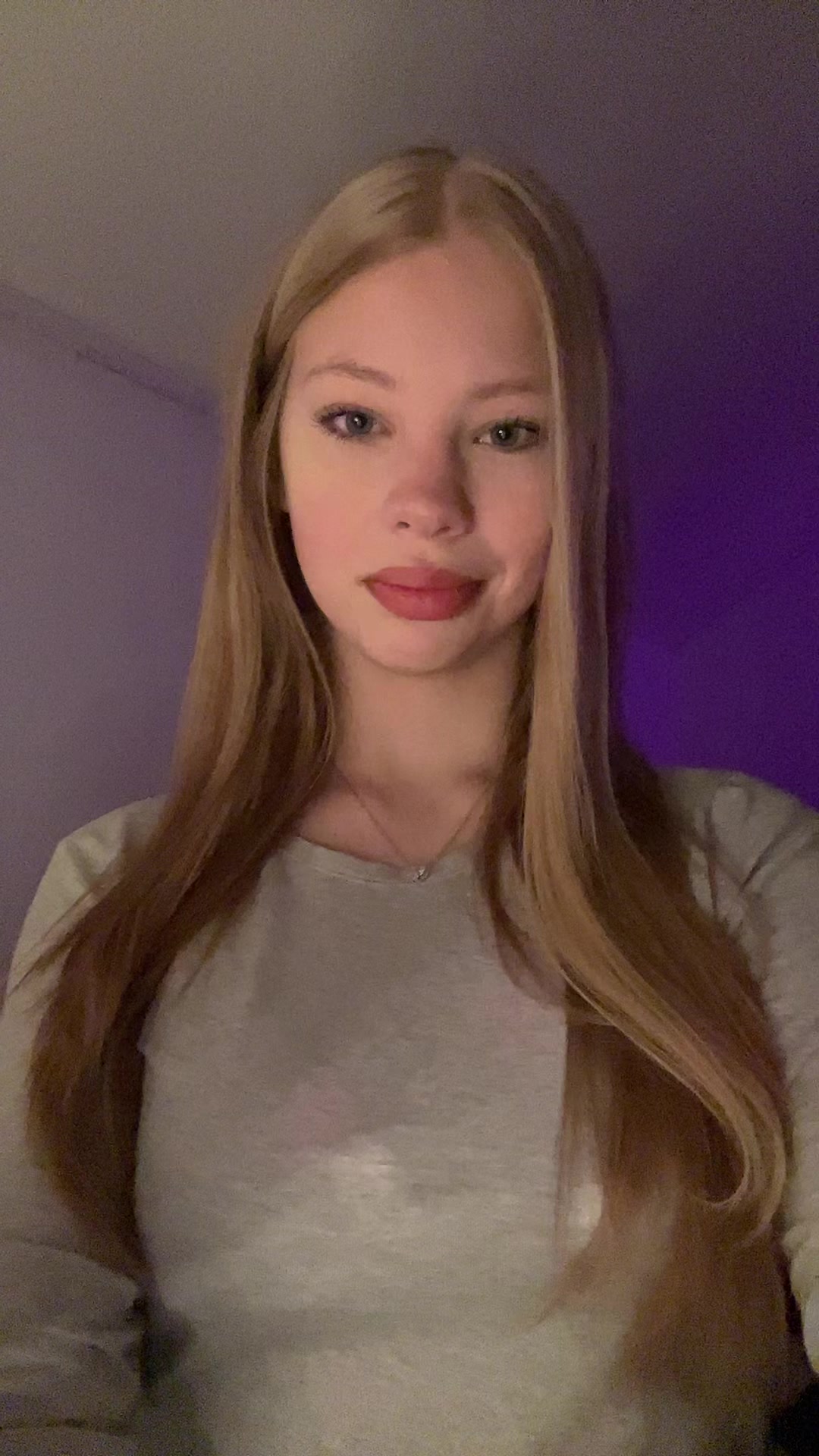 @ツ