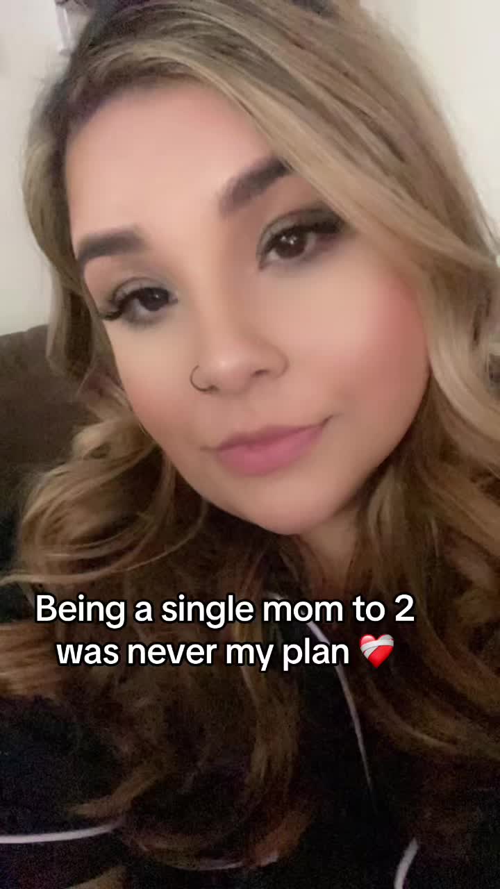 @nicoleivy