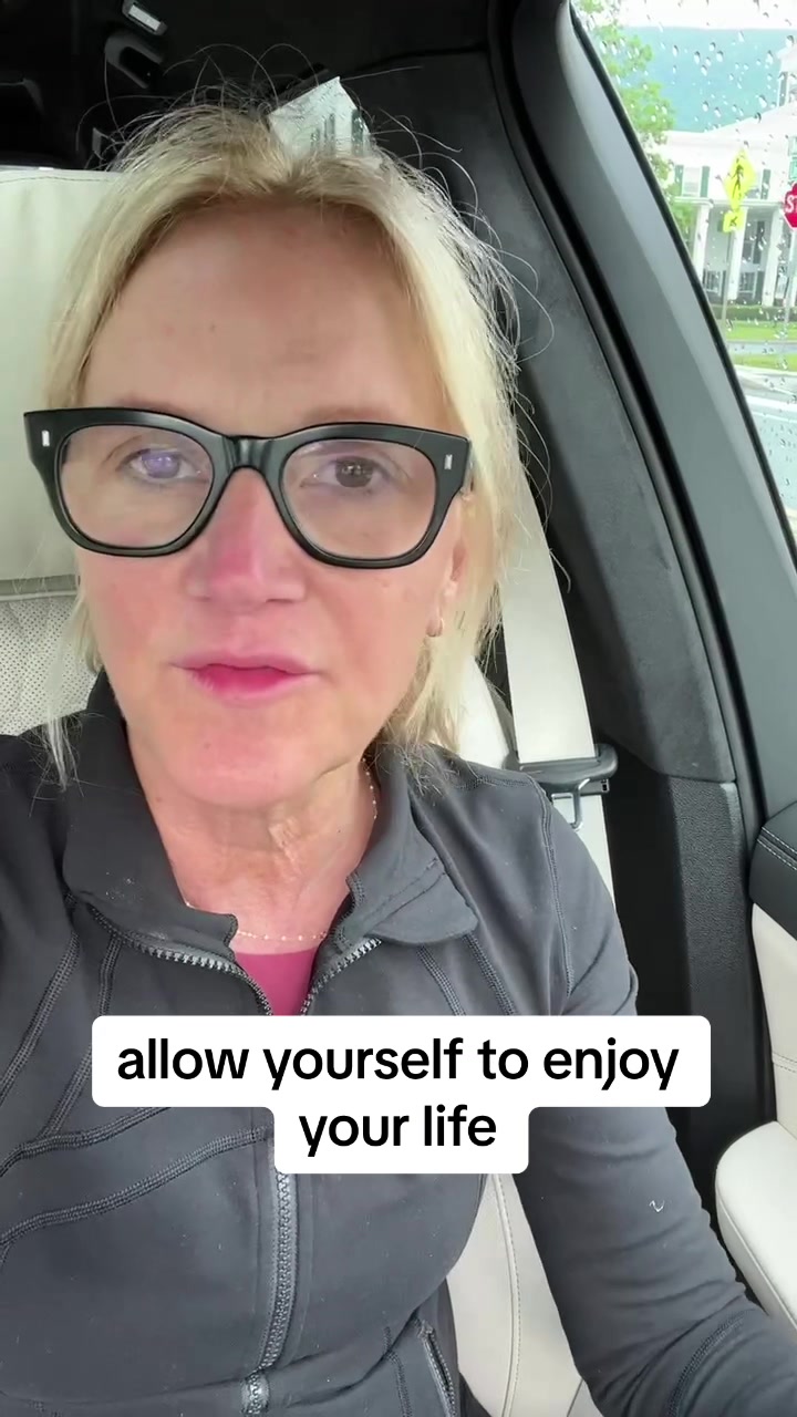 @Mel Robbins