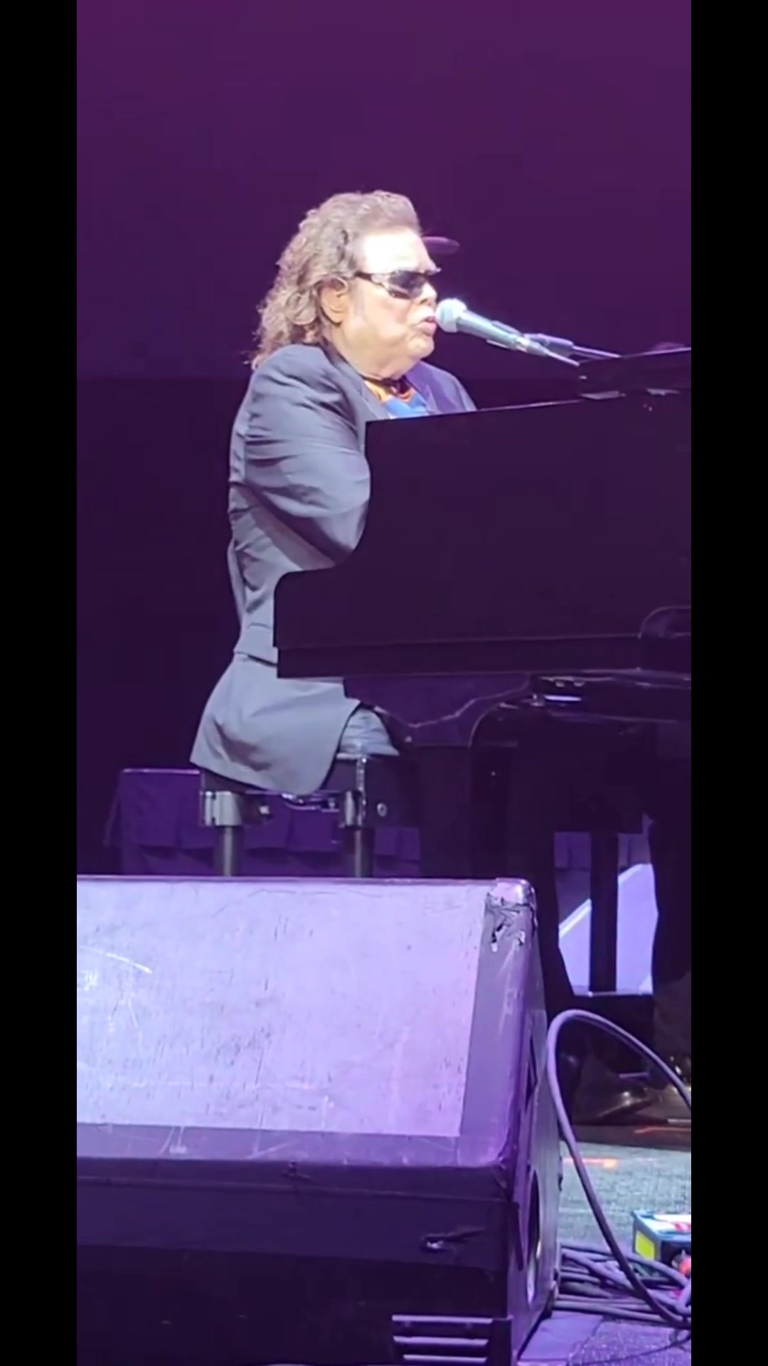 @Ronnie Milsap Official