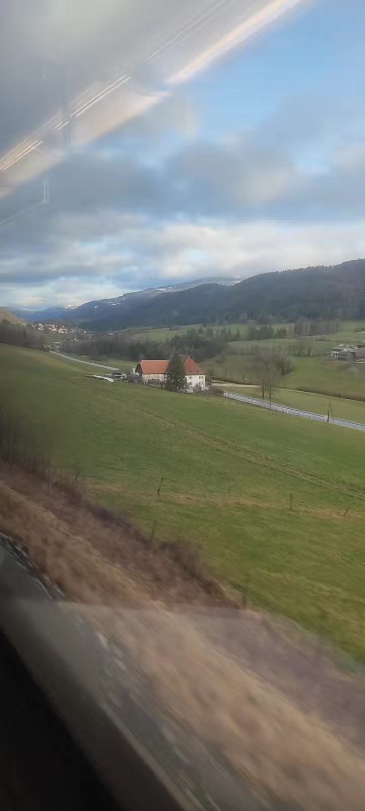 @İsvi&ccedil;redebirturk🇹🇷🇨🇭