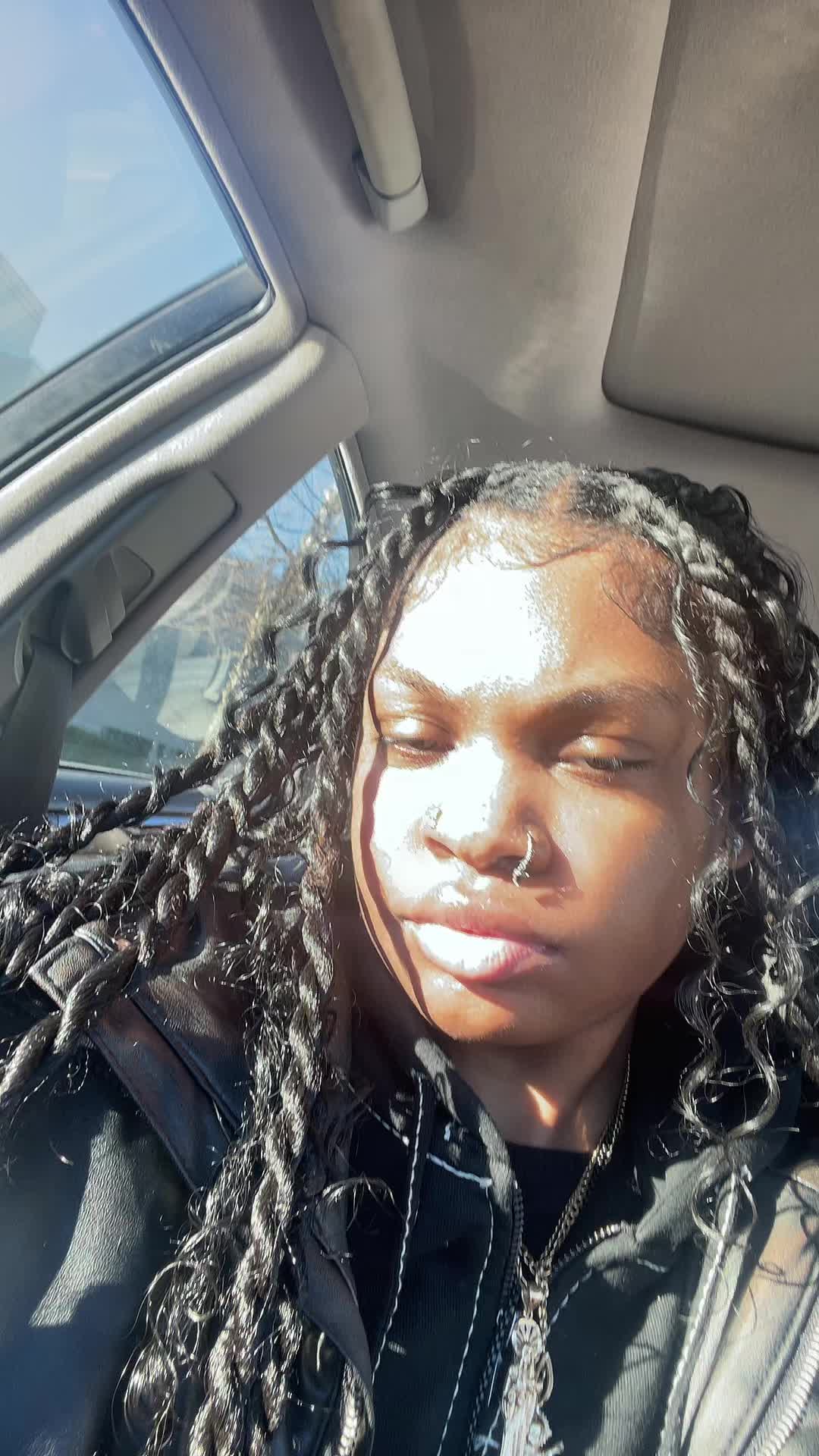 @★ unhinged black hottie ☆