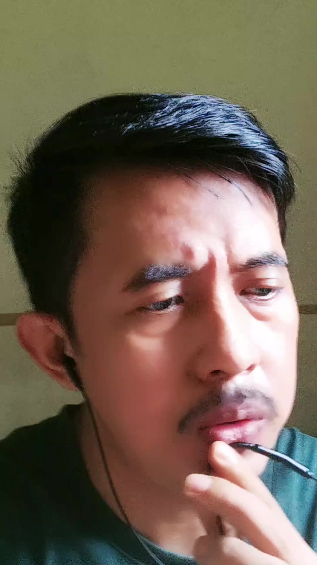 @𝐂𝐡𝐚𝐧 𝐑𝐮𝐛𝐢_𝟏𝟔