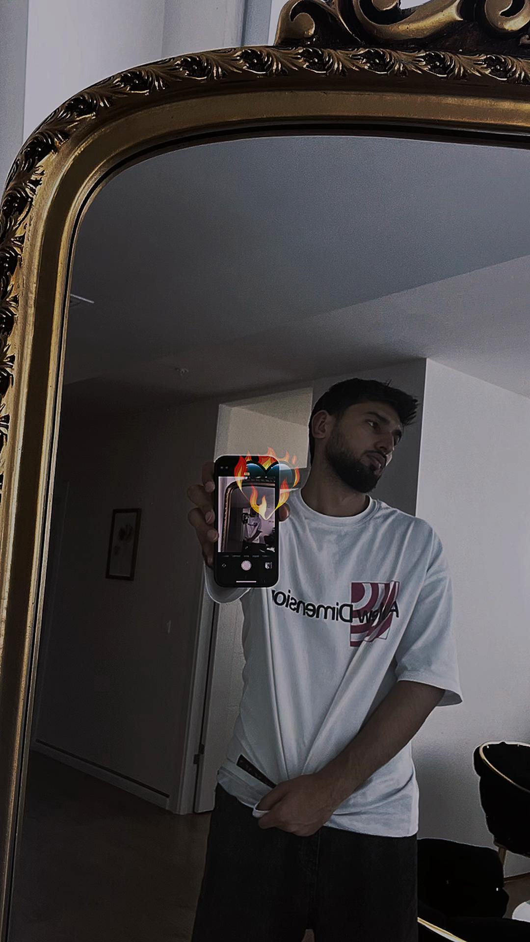 @𝗔𝗩𝗗𝗬