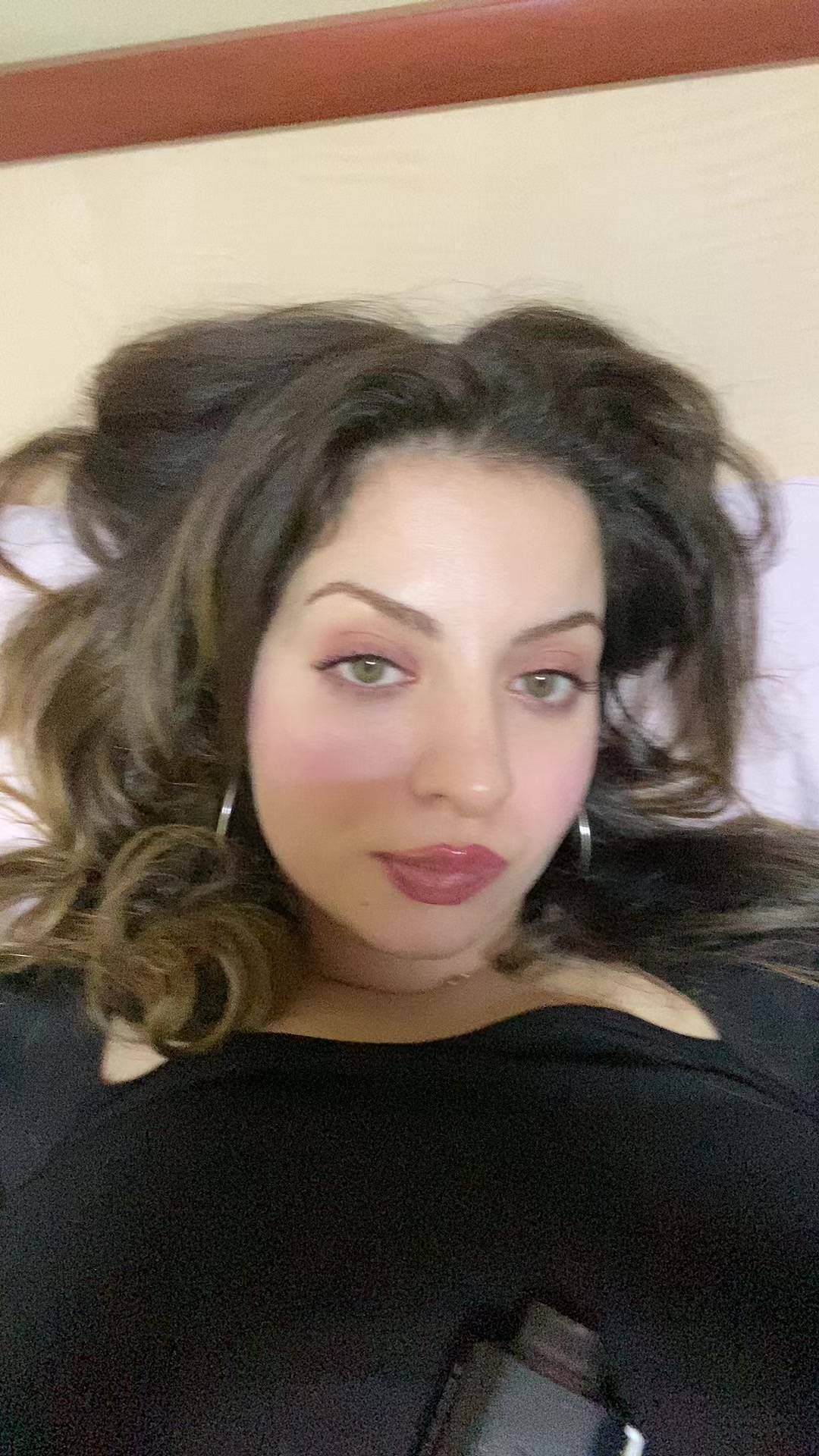 @🫥