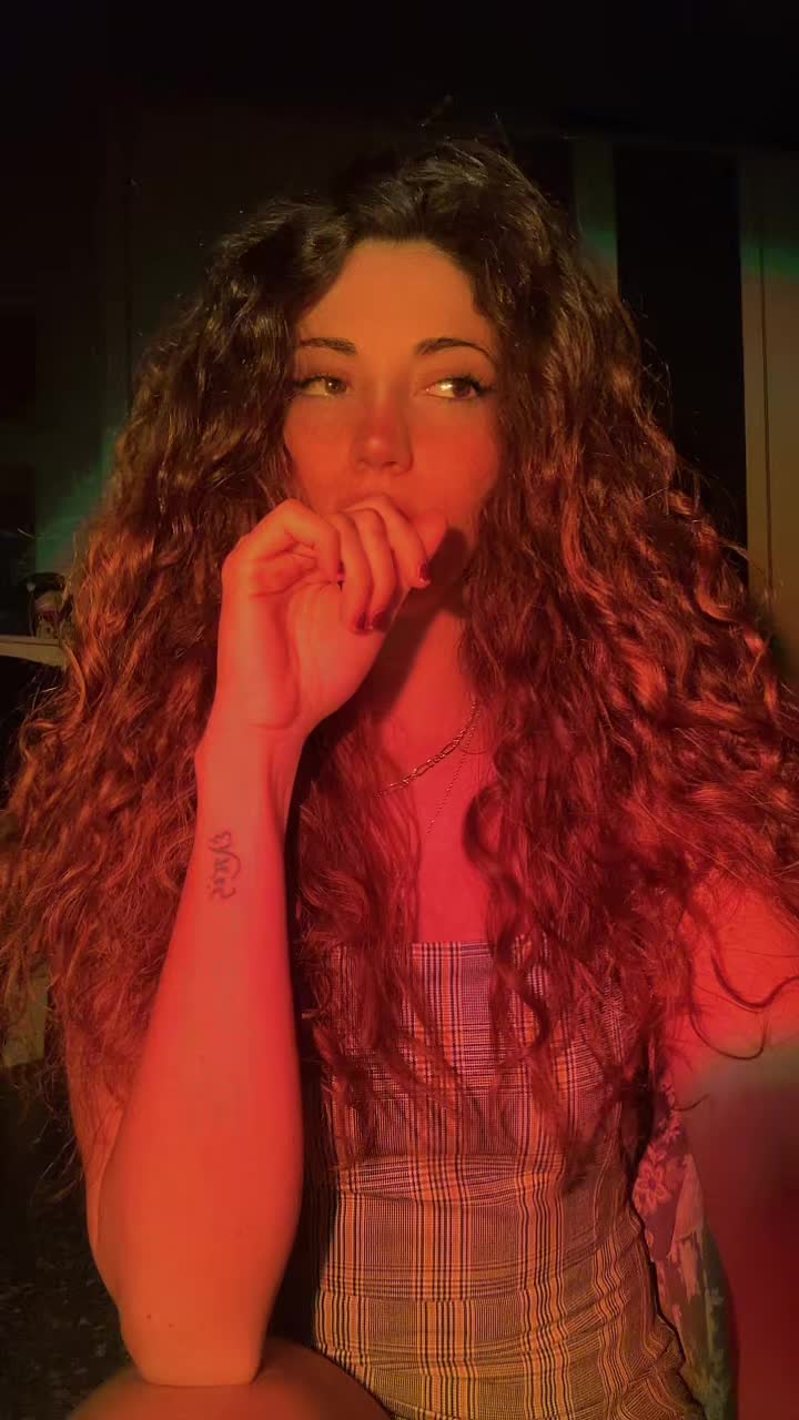 @&bull; M🌻nica &bull;