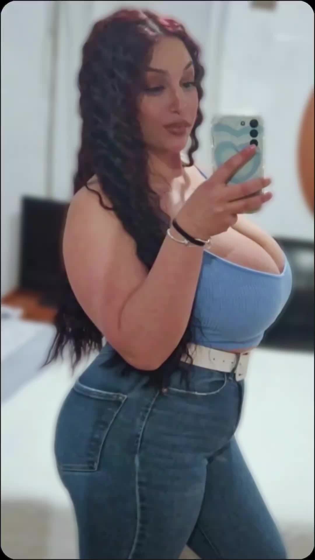 @𝓒𝓪𝓻𝓶𝓮𝓷 𝓒𝓸𝓻𝓽𝓮𝓼 🌙