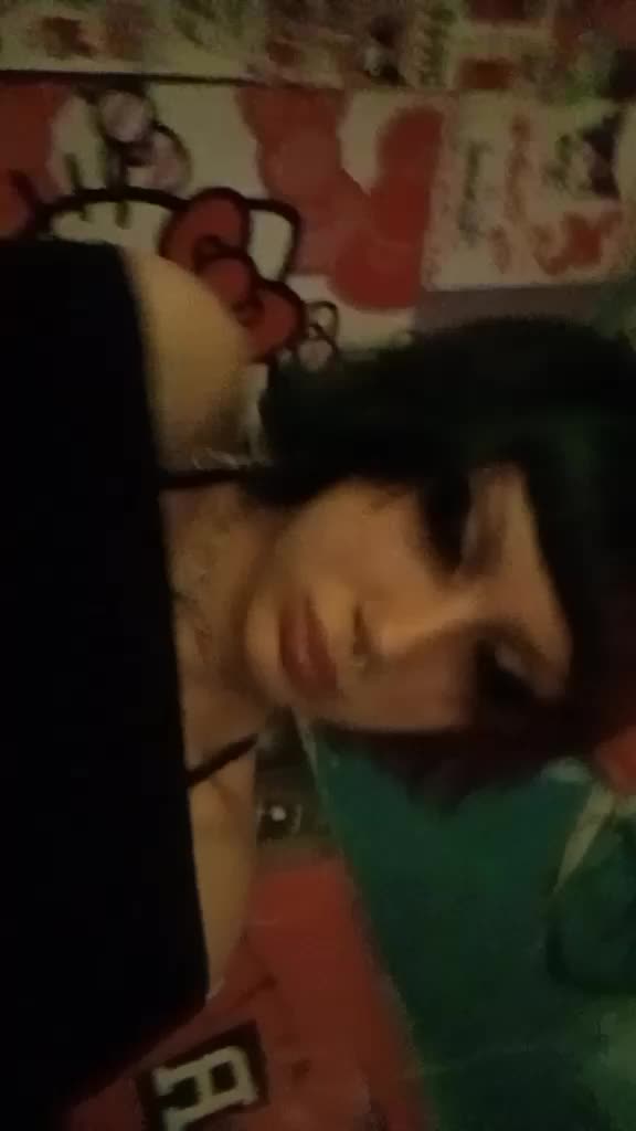 @𝔳𝔢𝔢 🦇