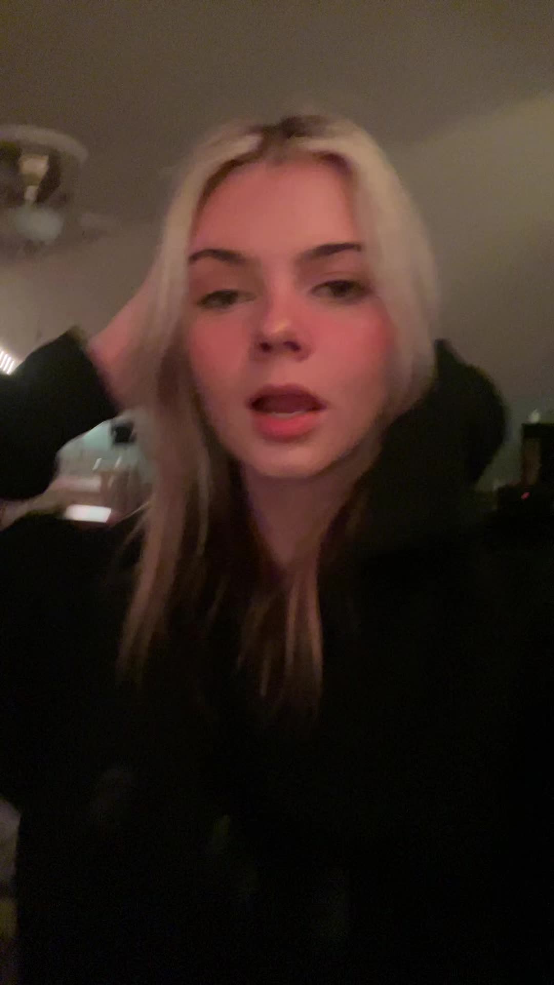 @caitlintizard