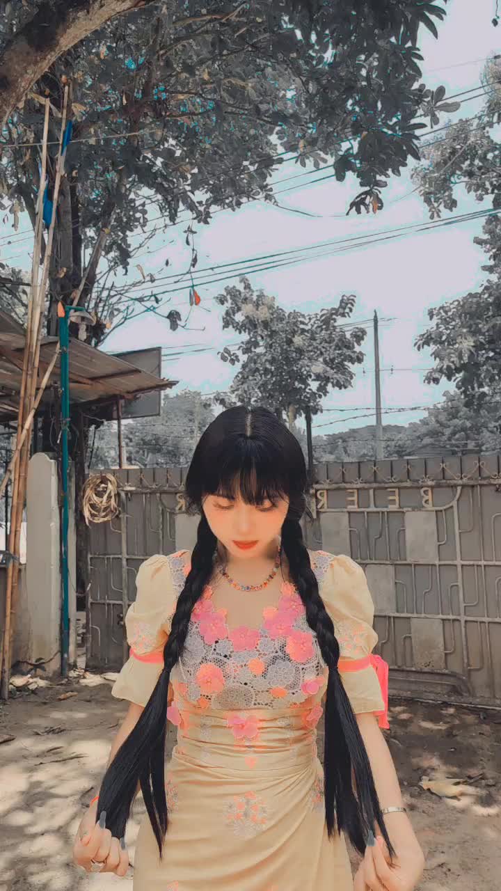 @Hnin Htet Aung