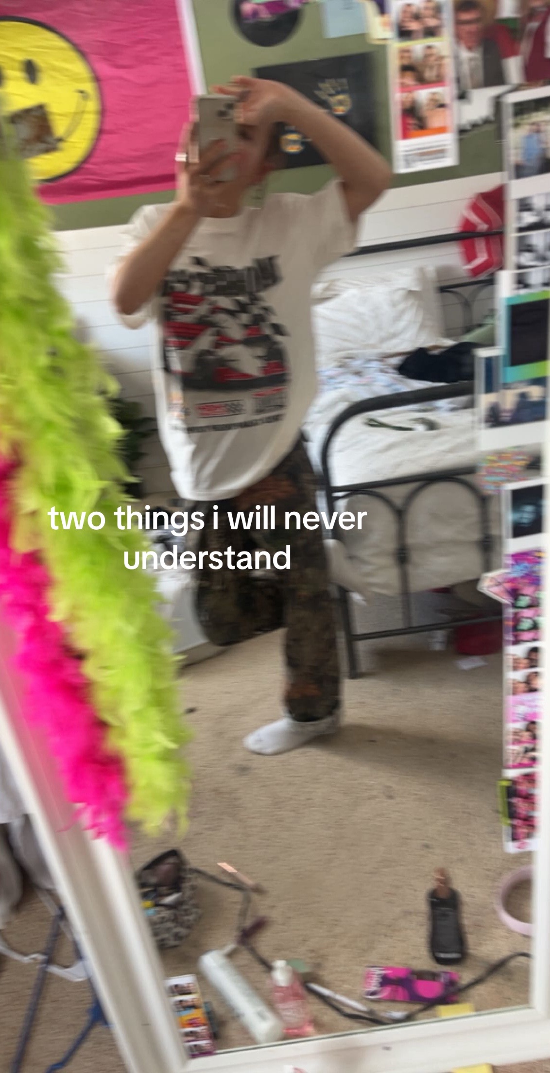 @👻