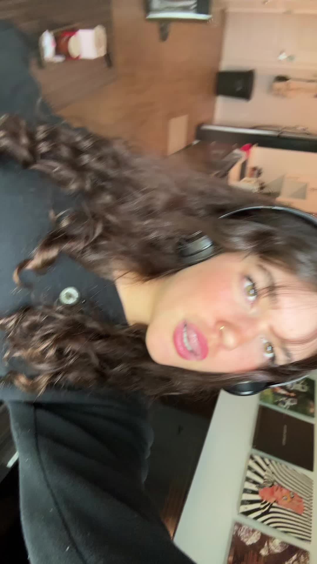 @julia