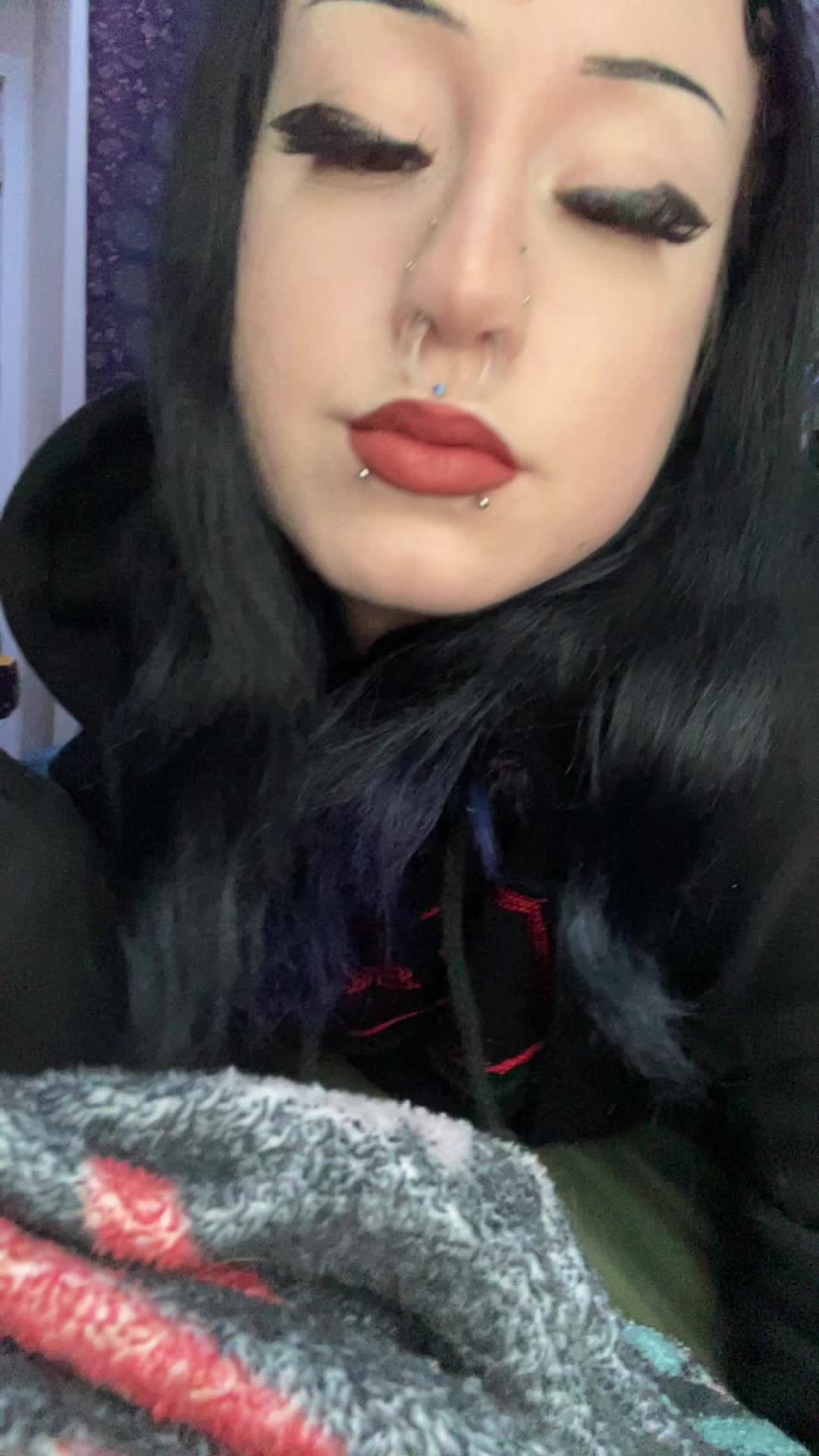 @tee
