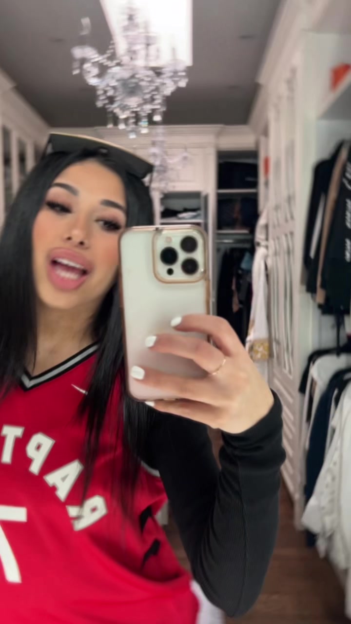 @Nina Jalili