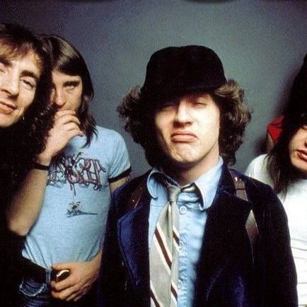 @OnlyACDC (Angus' version)