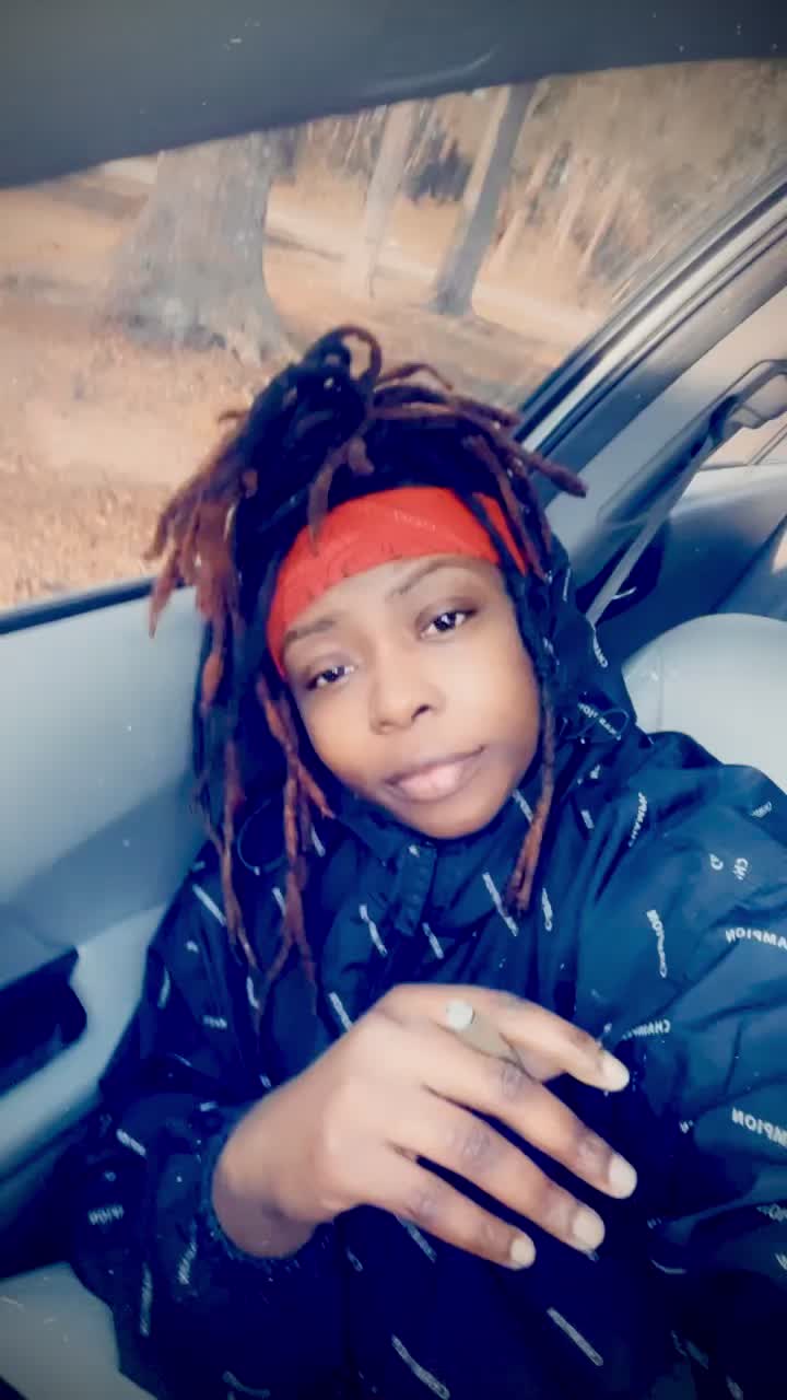 @Kymbo23