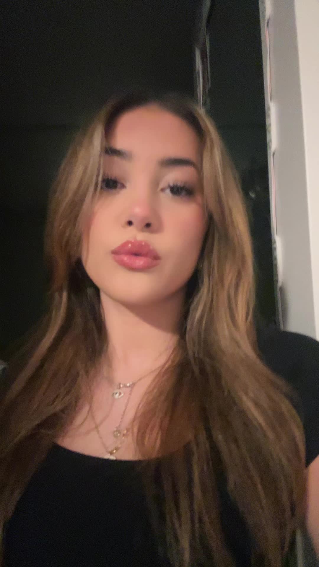 @dhsusjsisi67