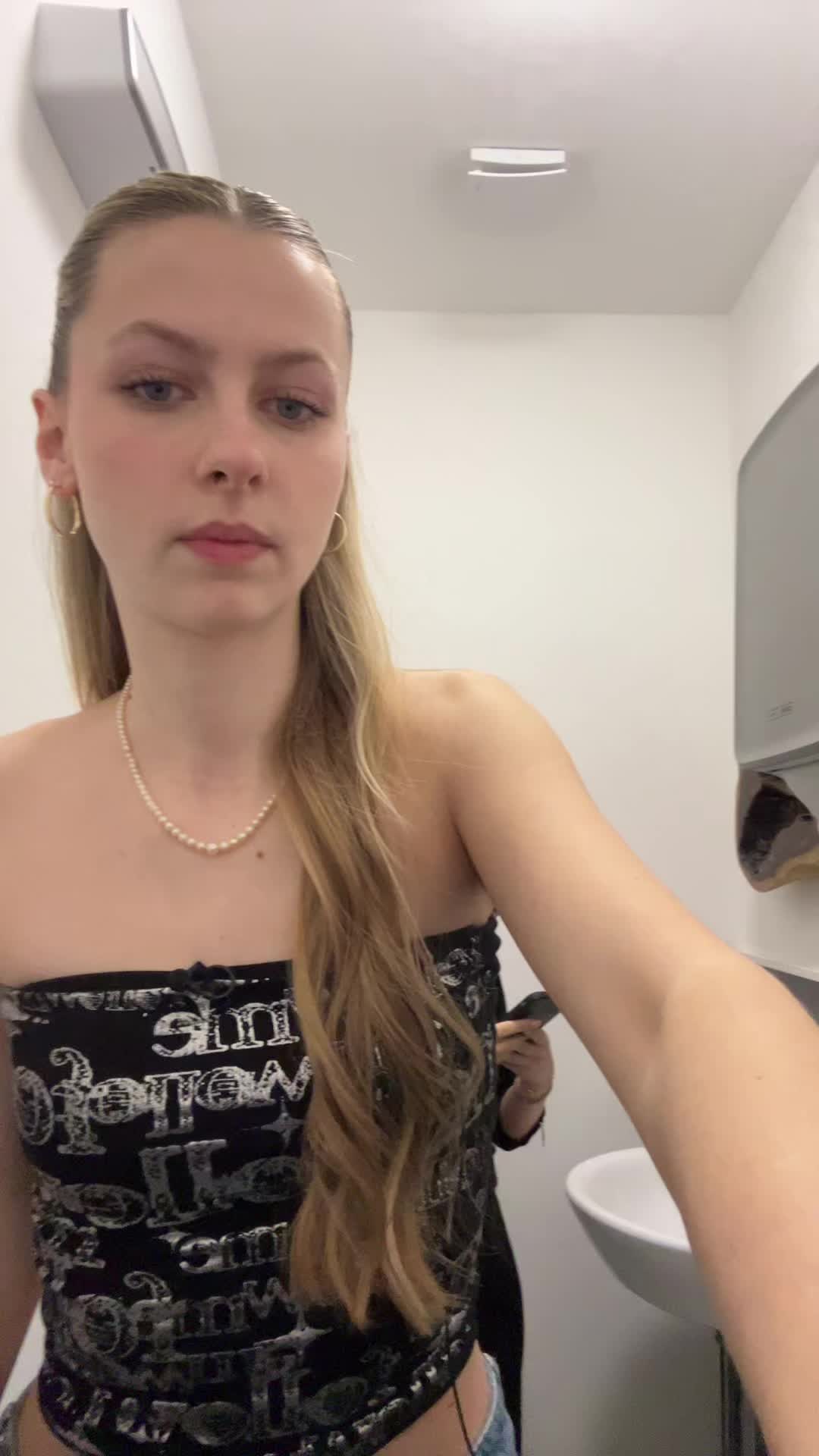 @Janscho🗿