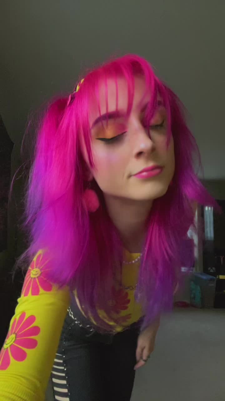 @ayvuhz
