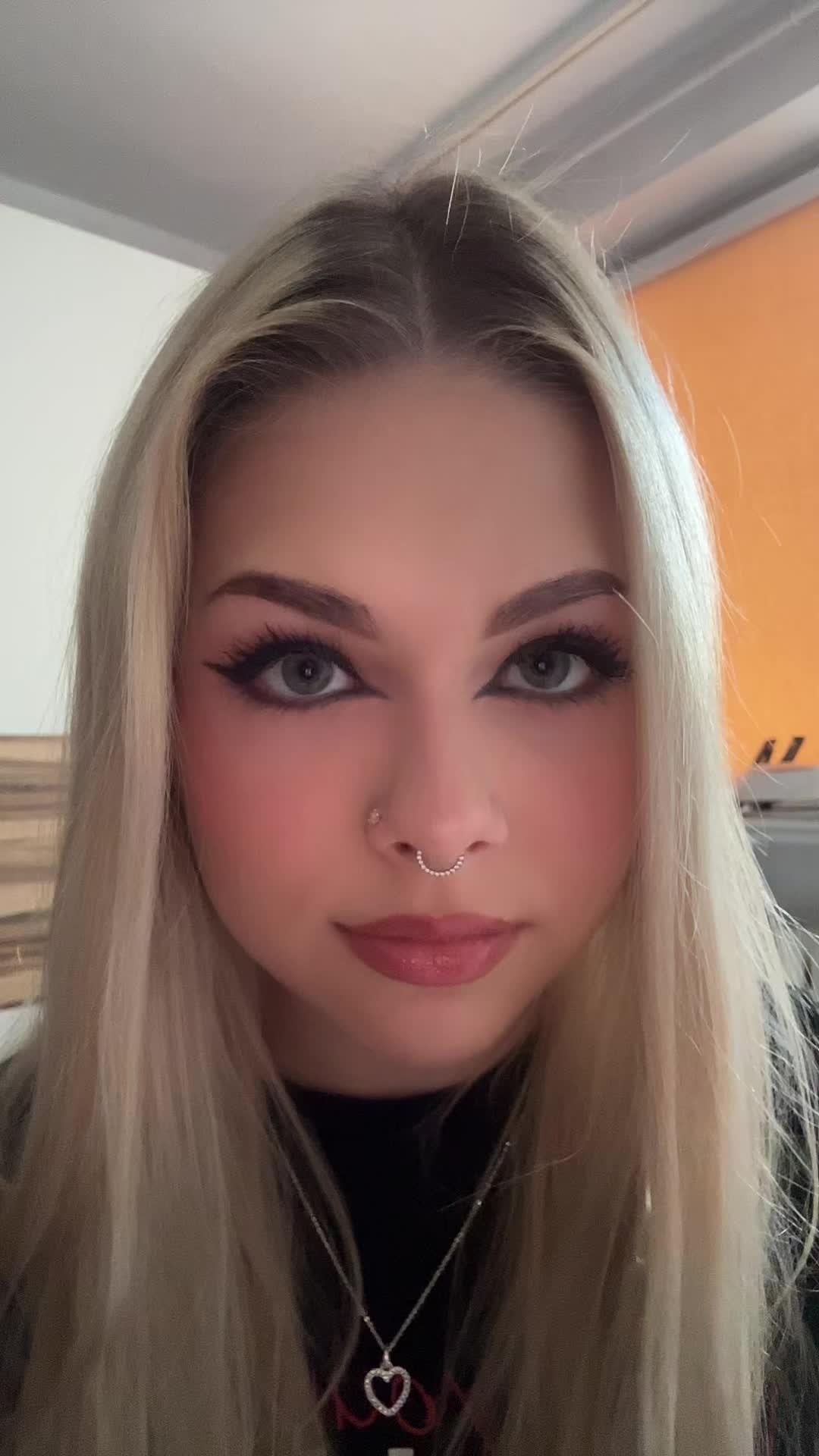 @Shina🧝🏻&zwj;♀️