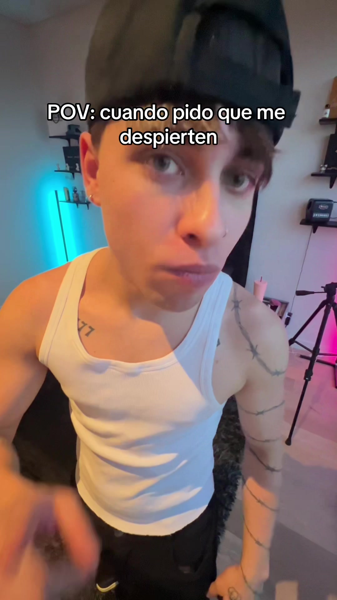 @Doble V