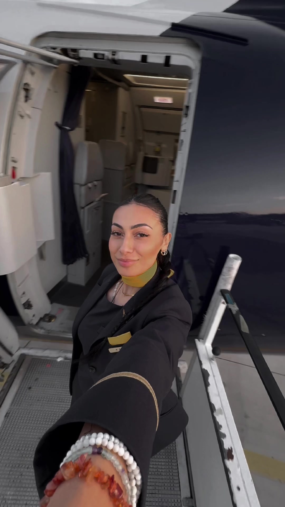 @Aylin🤍 Flight Attendant