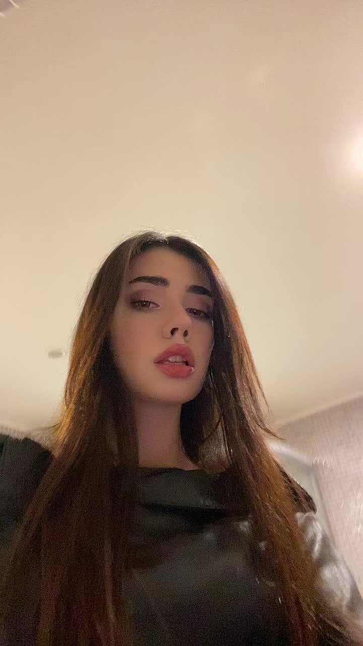 @здесь Стефани