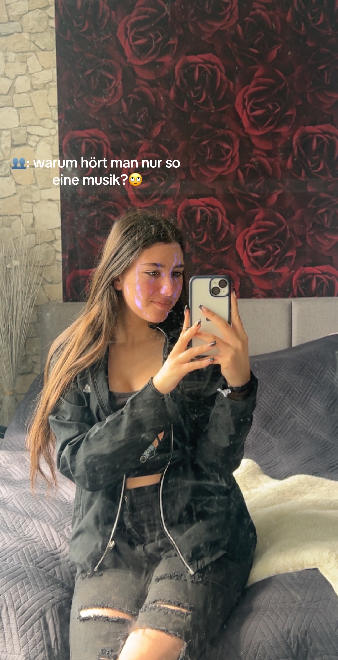 @<3
