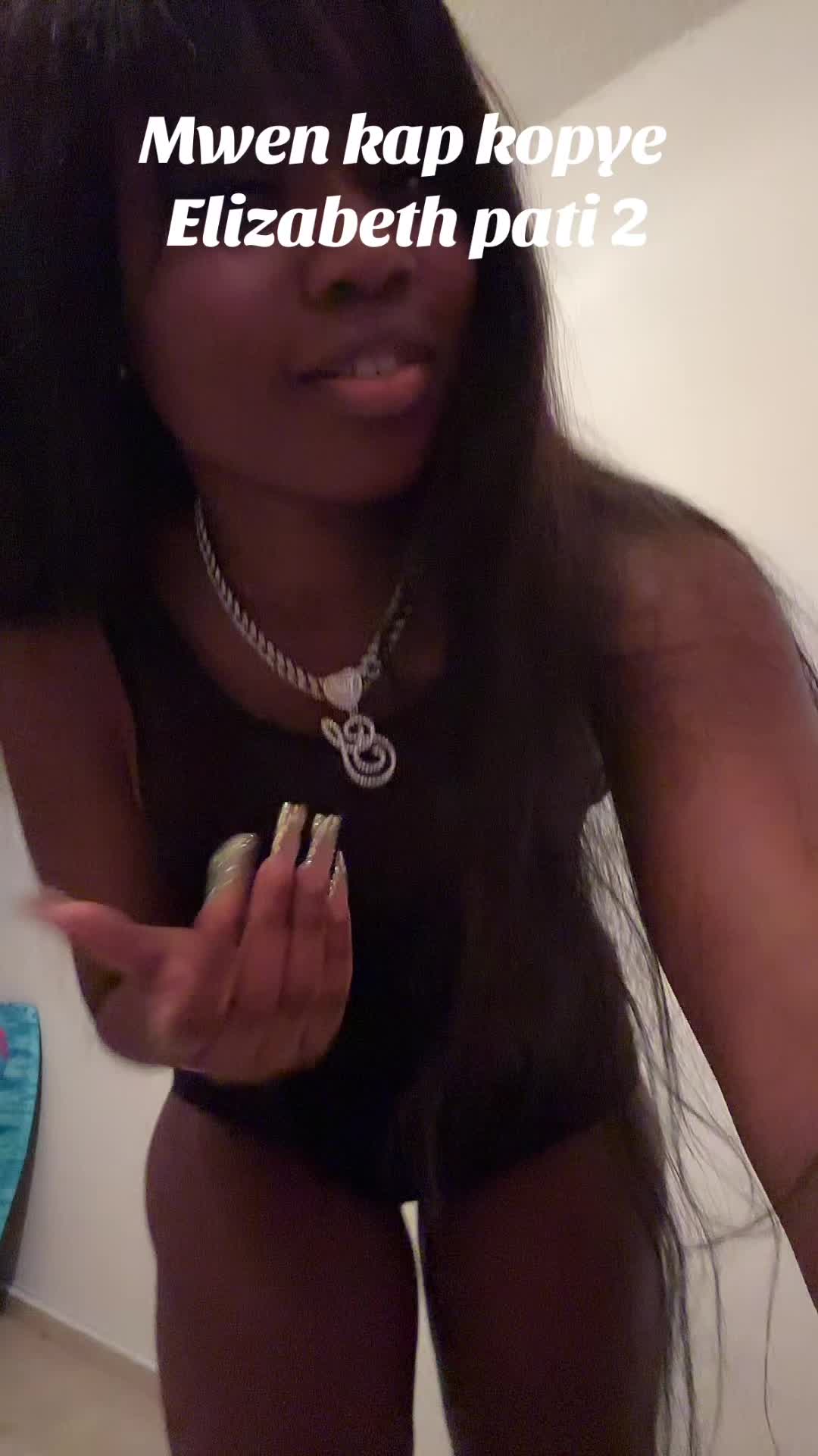 @Selena💫