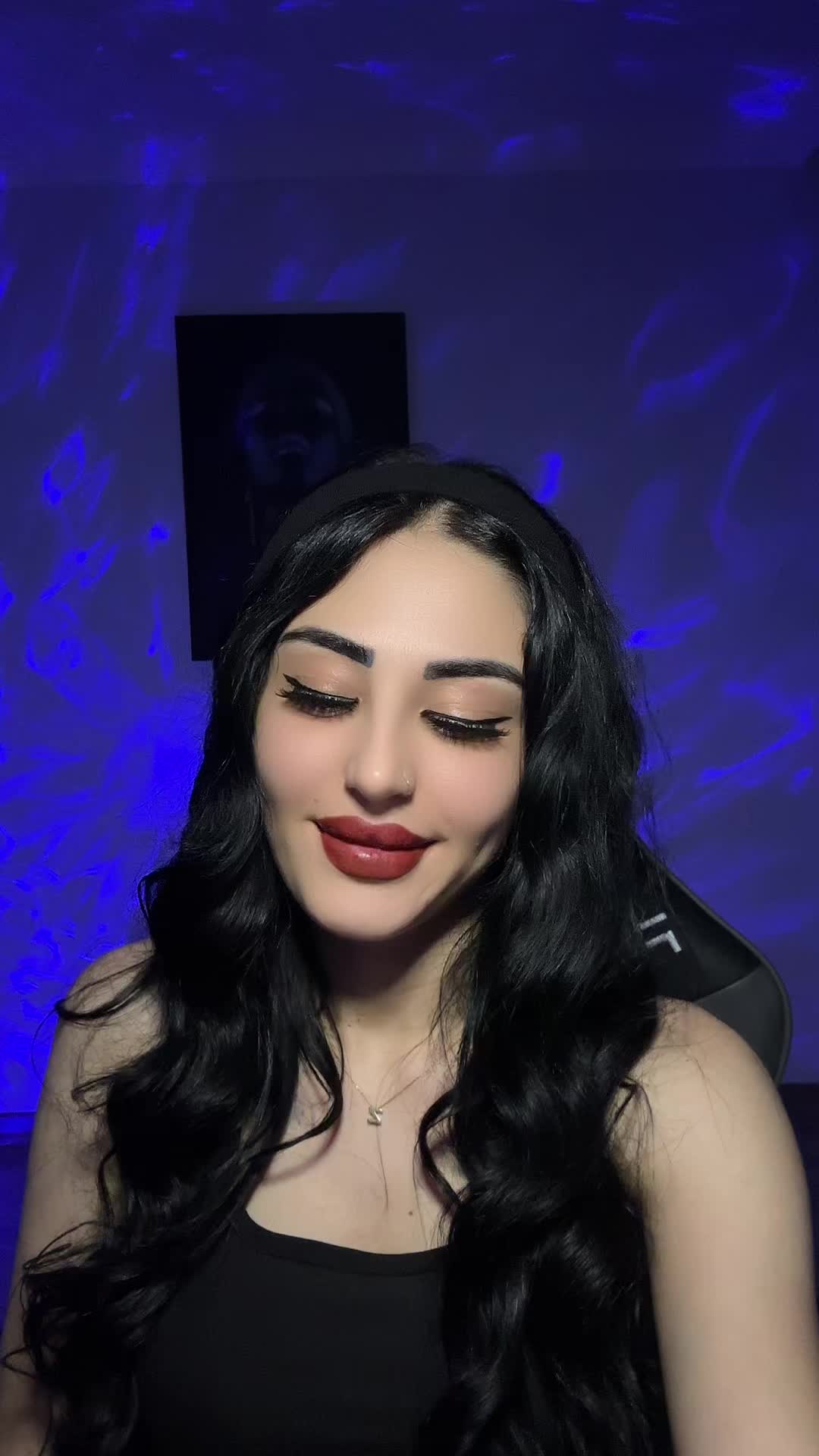 @𝐊𝐀𝐑𝐀 𝐊𝐈𝐙   𝟐