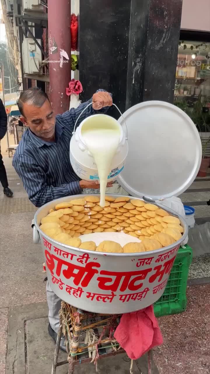 @𝗦𝘁𝗿𝗲𝗲𝘁 𝗙𝗼𝗼𝗱