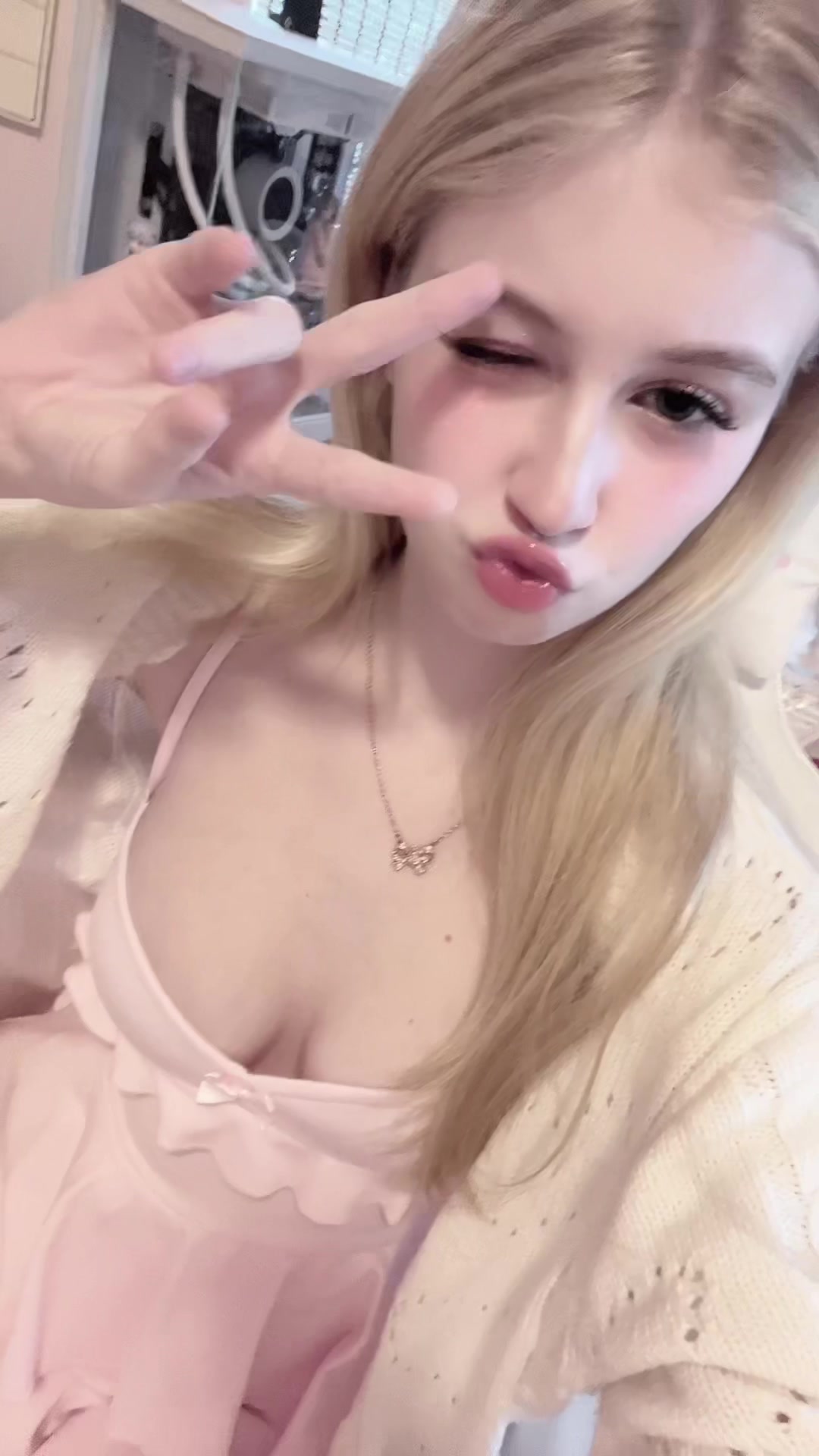 @pinkie