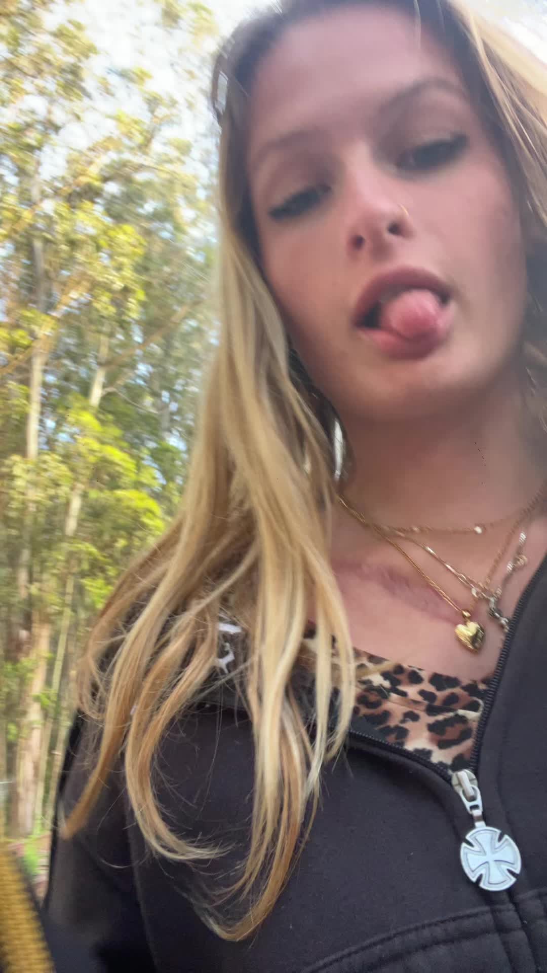 @ellexoxo