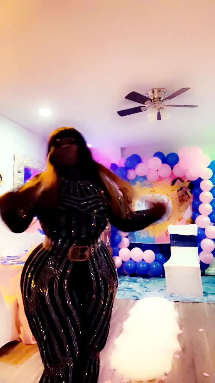 @Vicky&ensp;🙏🏾💕💃🏾🇺🇸