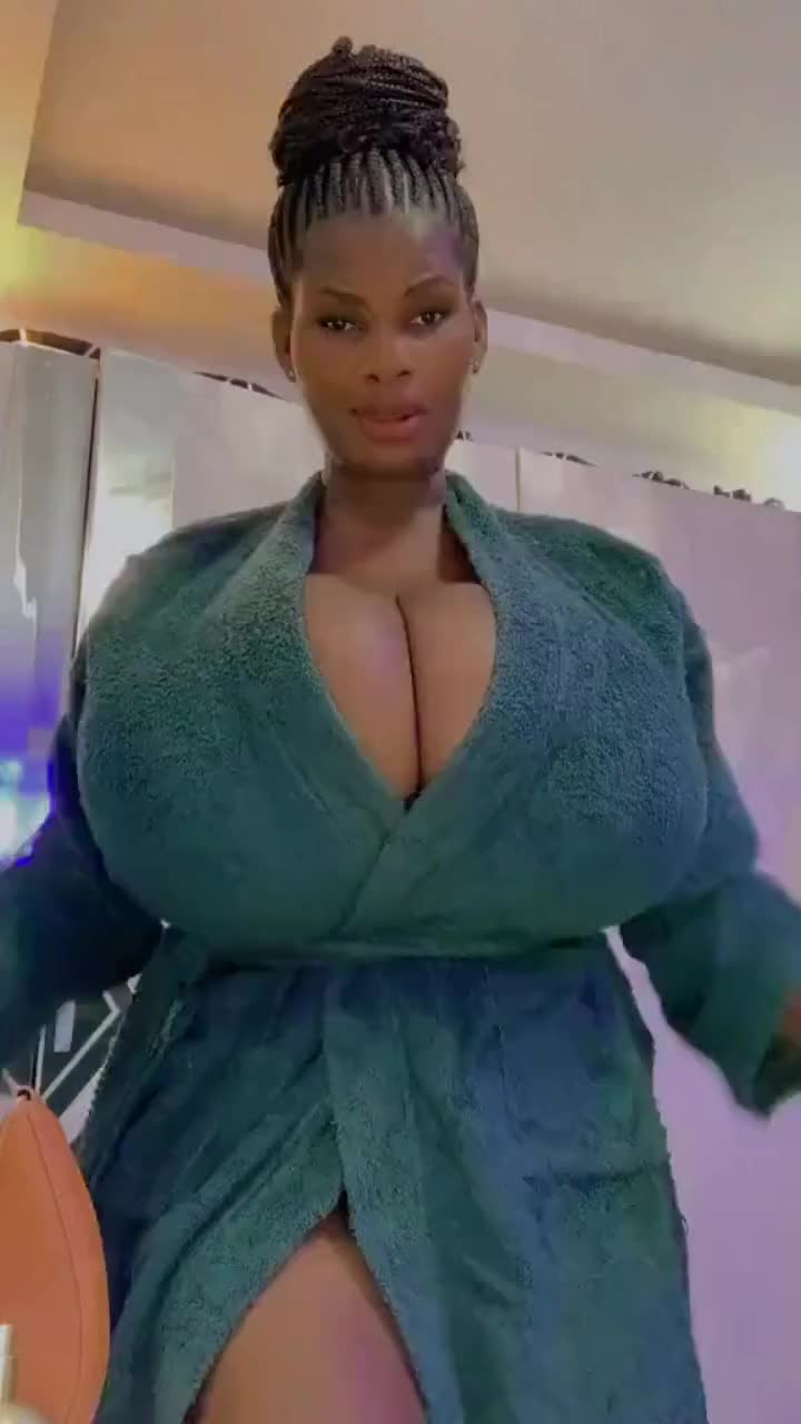 2B Models (@2busty) - Urlebird