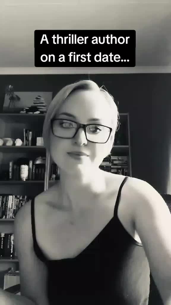 @Mari&euml;tte Whitcomb - Author