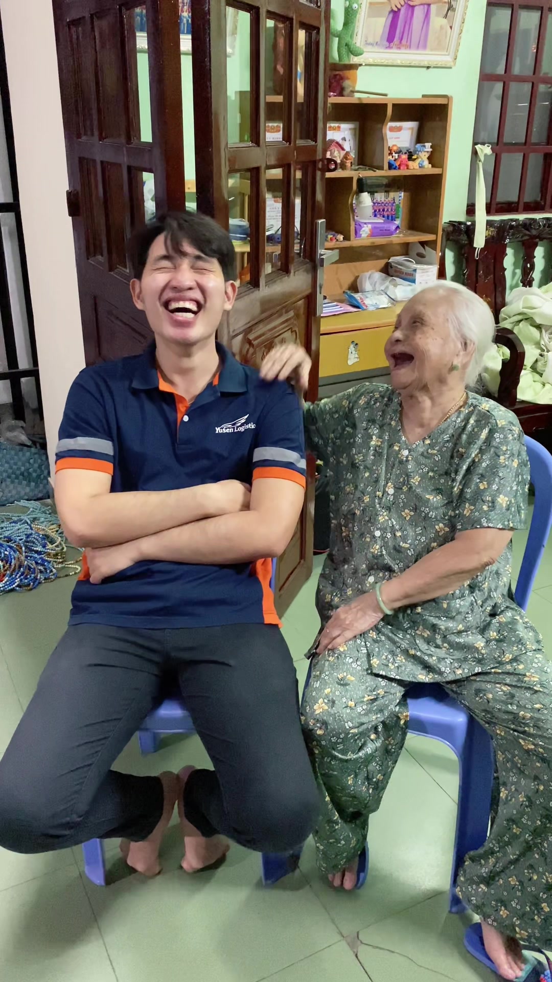@Nguyễn Hồng Thủy