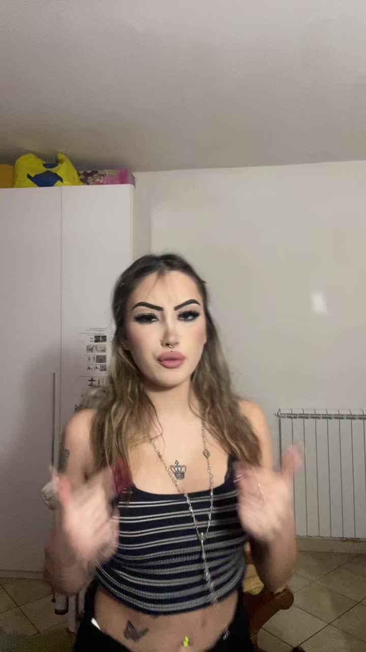 @auroraliotta__