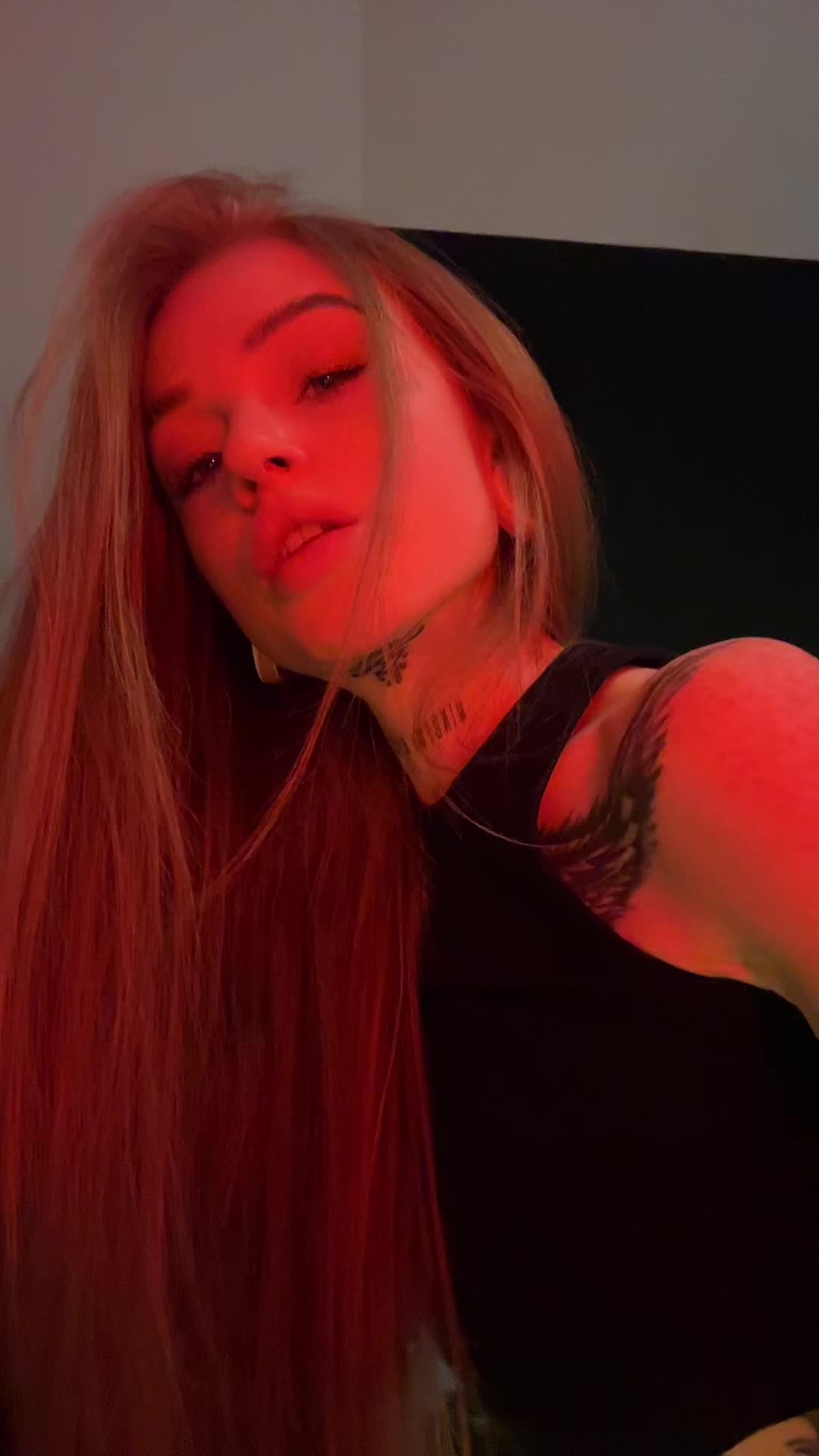 @Scarlett Fox