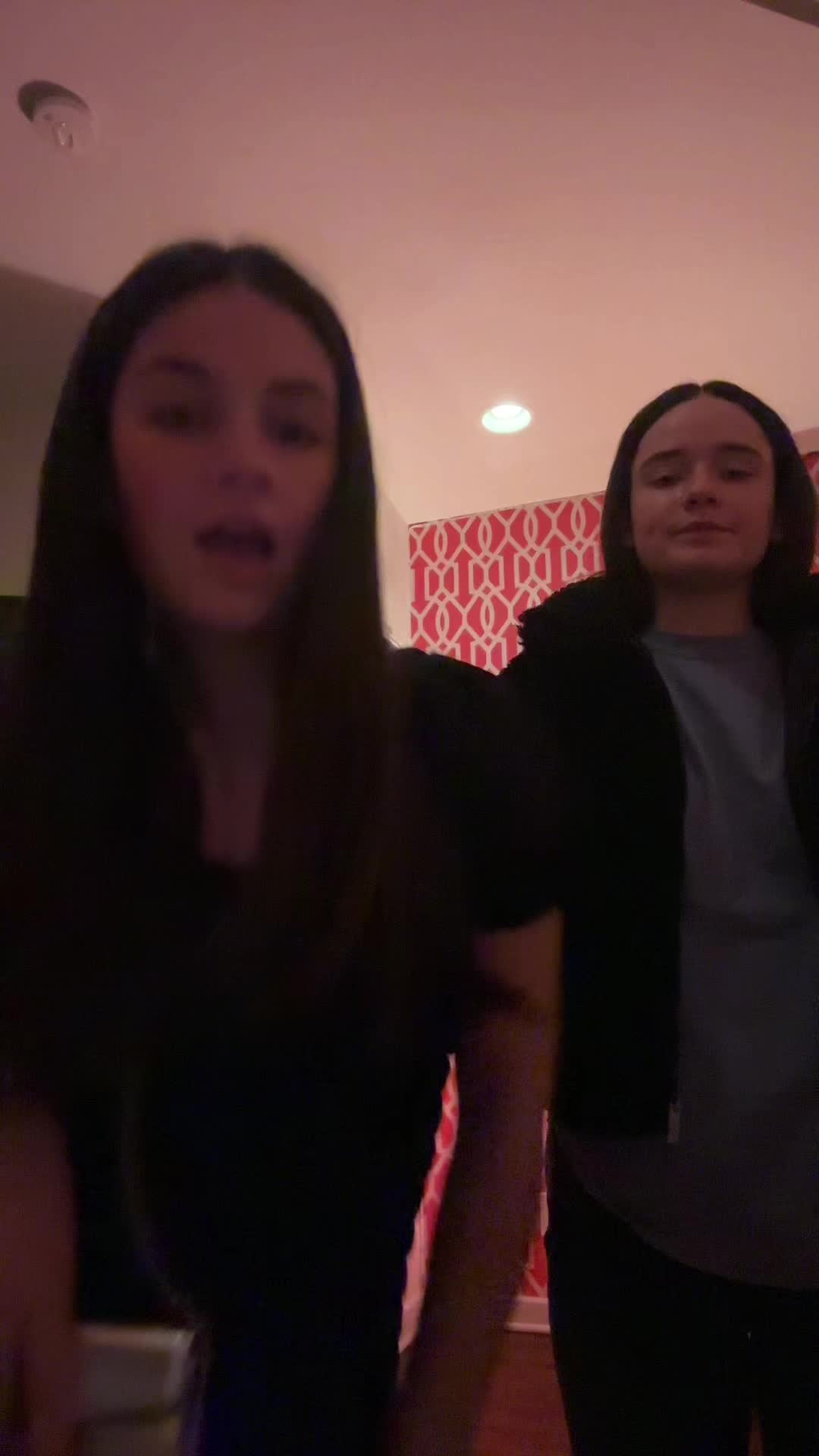 @Ella