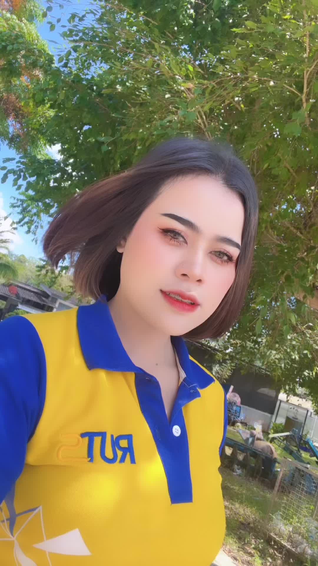 @ปัดที่ผมสั้นๆอ่ะ